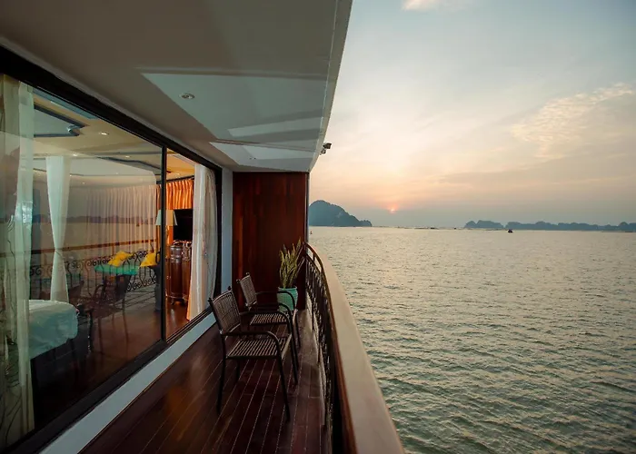  Indochine Premium Bay