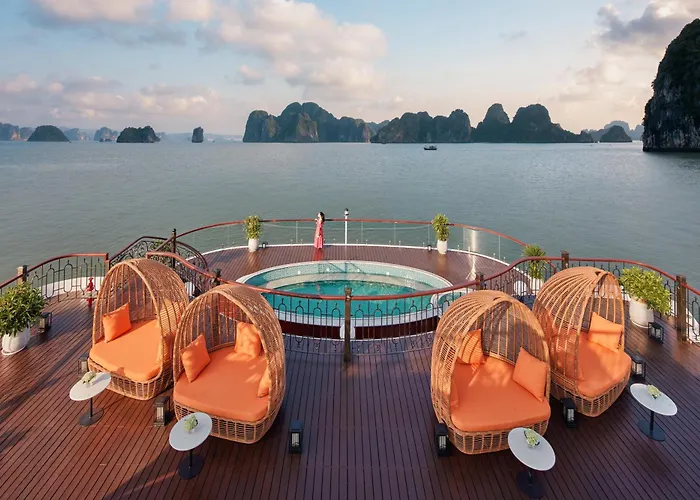 Indochine Premium Bay 5* Hạ Long