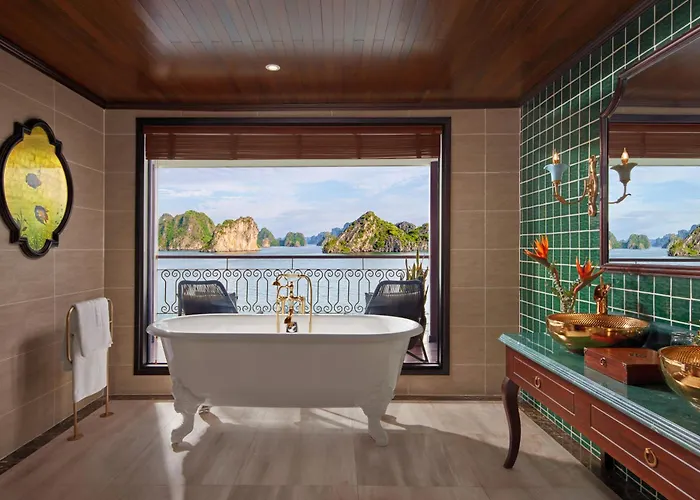 Indochine Premium Bay 5*