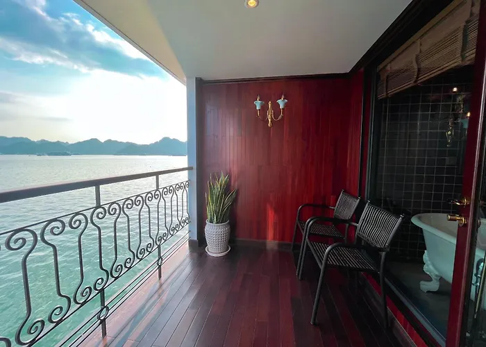 Indochine Premium Bay