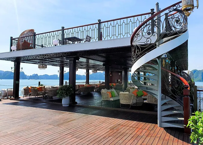  Indochine Premium Bay Hạ Long