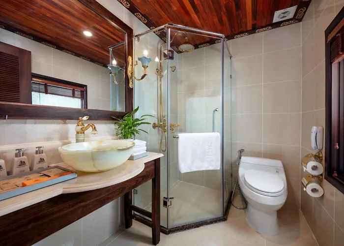  Indochine Premium Bay Hạ Long