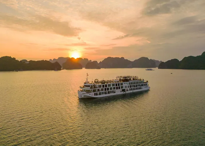 Indochine Premium Bay 5* Hạ Long
